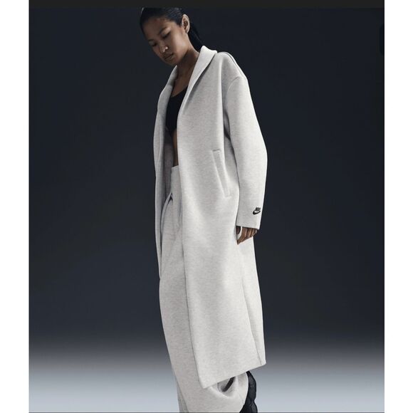 Nike NWT Tech Fleece Oversized Duster Jacket Light Grey Medium - Picture 2 of 7